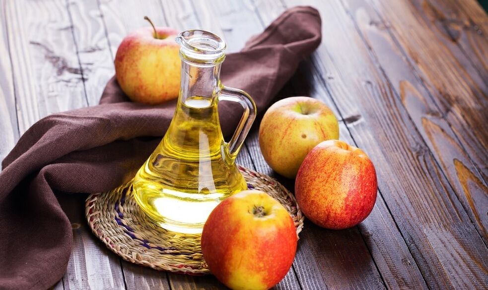 apples and apple cider vinegar on the slimming table