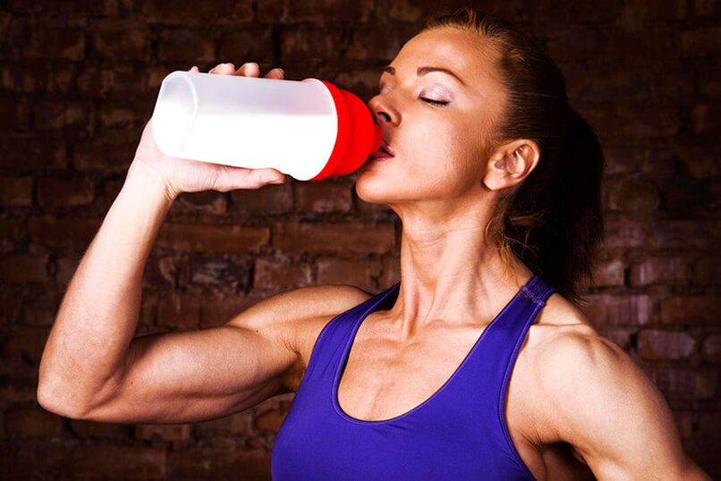 Drink a fat burner cocktail half an hour before a meal to get rid of body fat