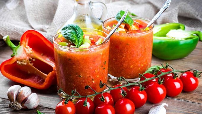 Detox smoothie with cherry tomatoes and bell peppers to energize and promote weight loss